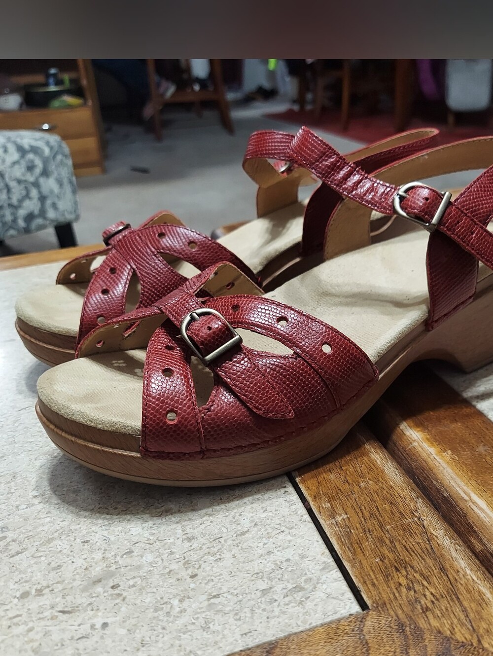 Dansko Sissy Gecko Burnished Red Platform Wedge Sandals Size 42